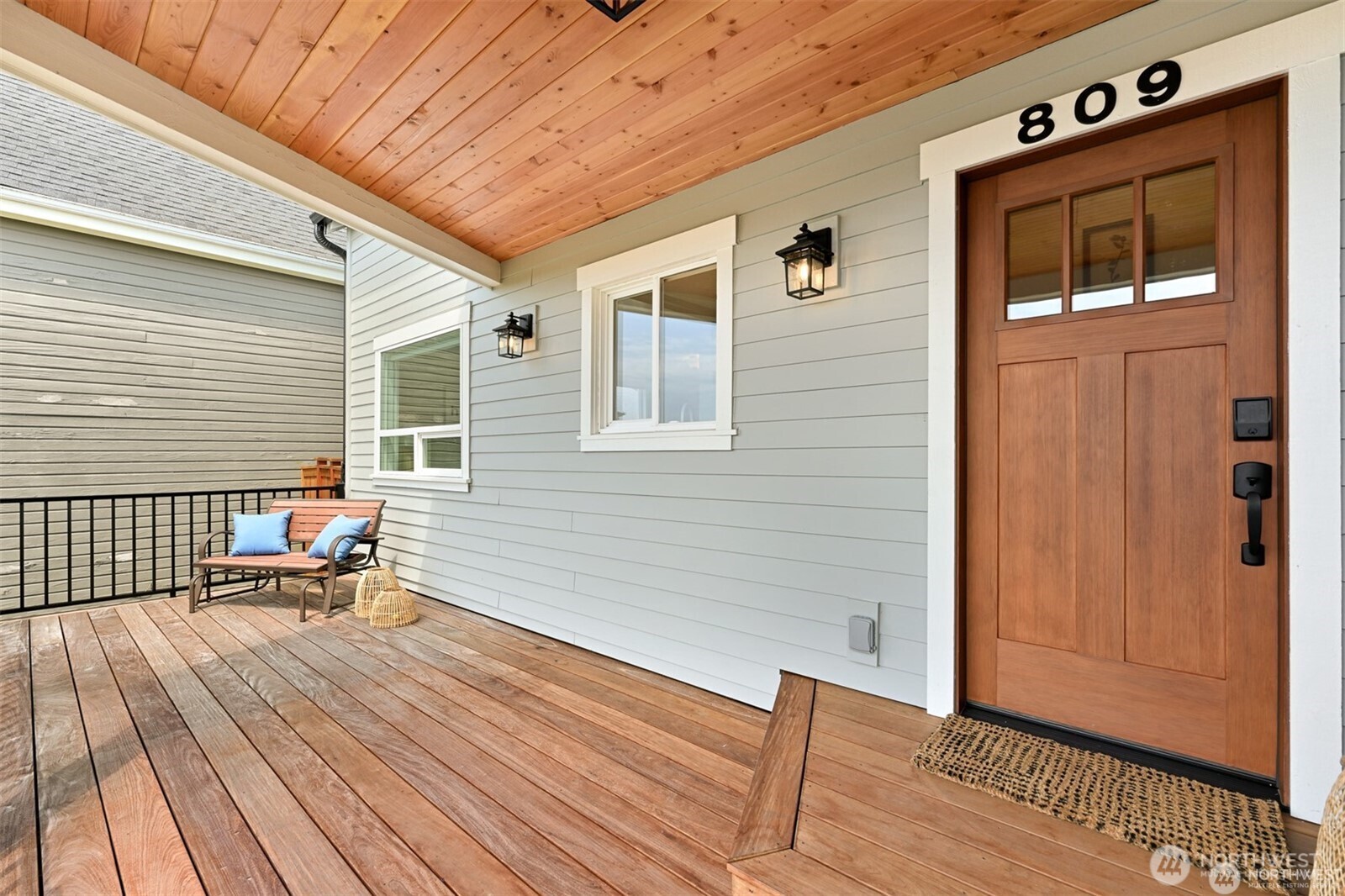 809 12th Street , Bellingham, WA 98225