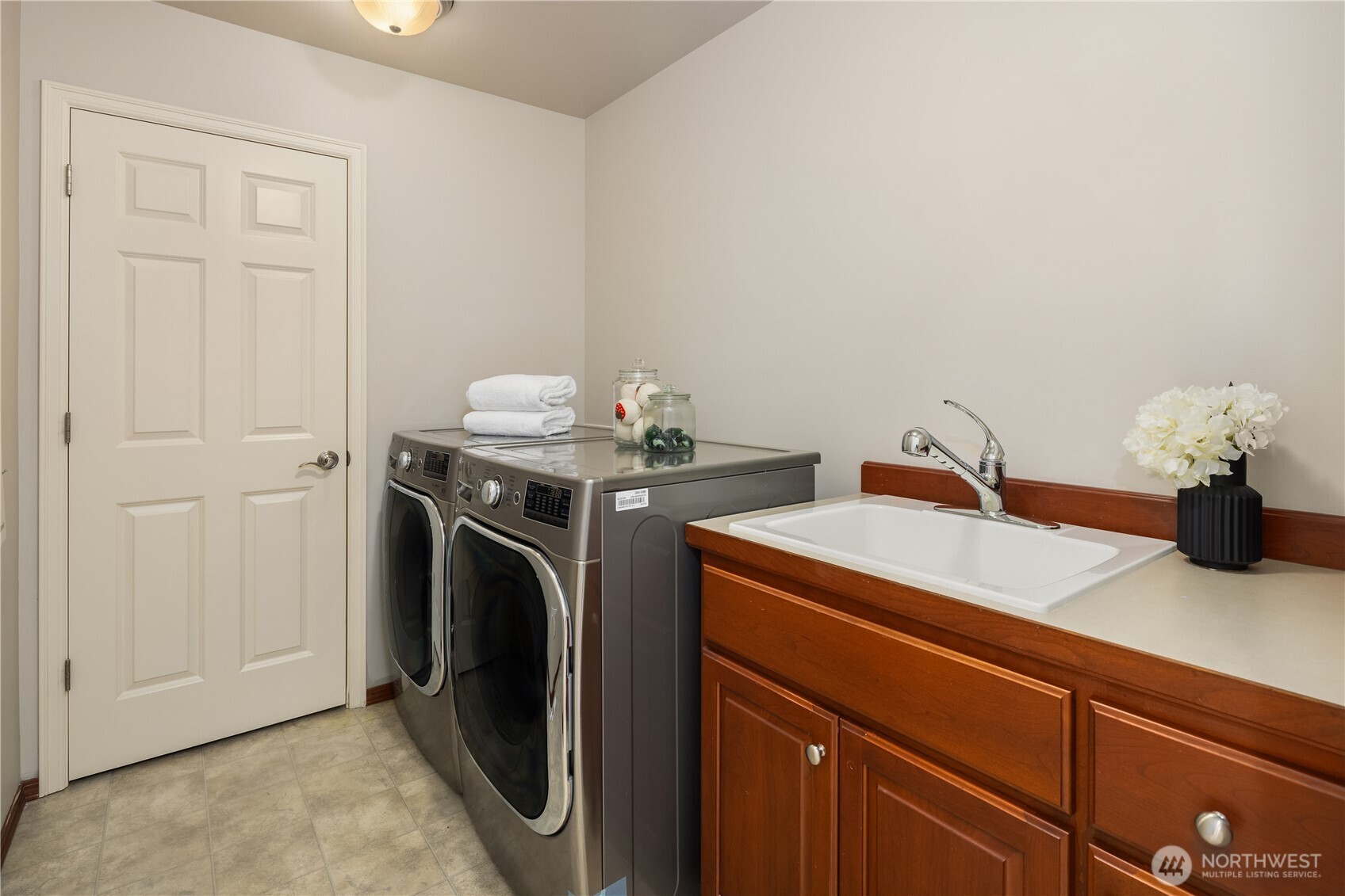 1630 28th Avenue NE, Issaquah, WA 98029