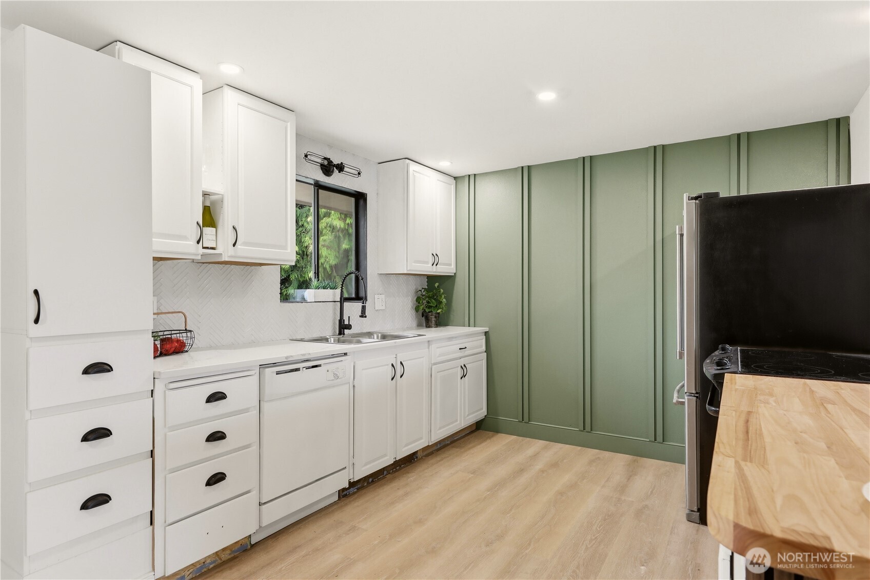 2301 Jade Avenue , Everett, WA 98201