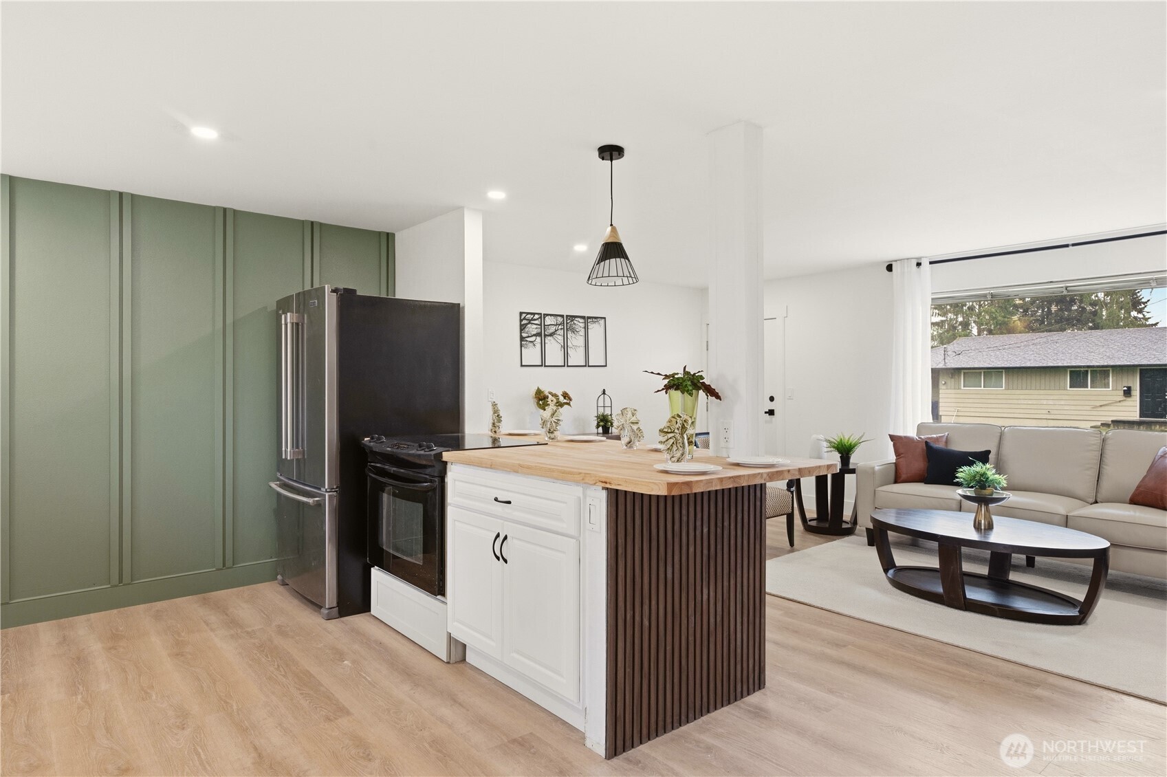2301 Jade Avenue , Everett, WA 98201