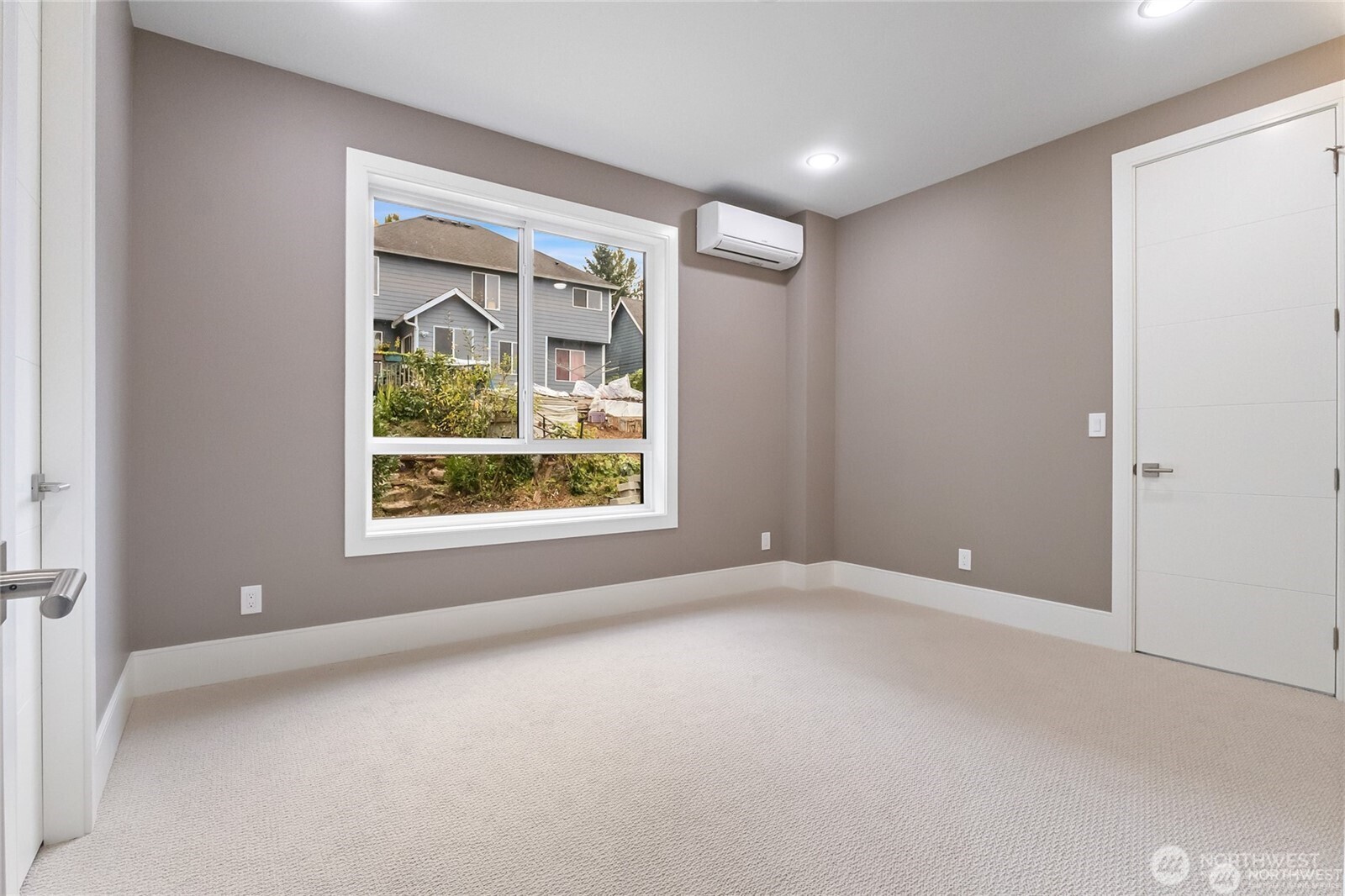 4413 NE 26 Place , Renton, WA 98059