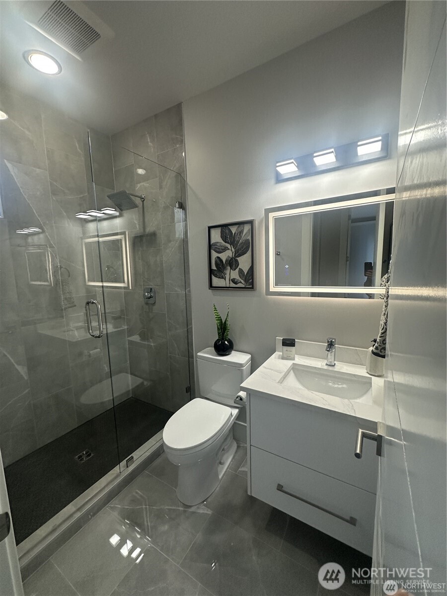 4413 NE 26 Place , Renton, WA 98059