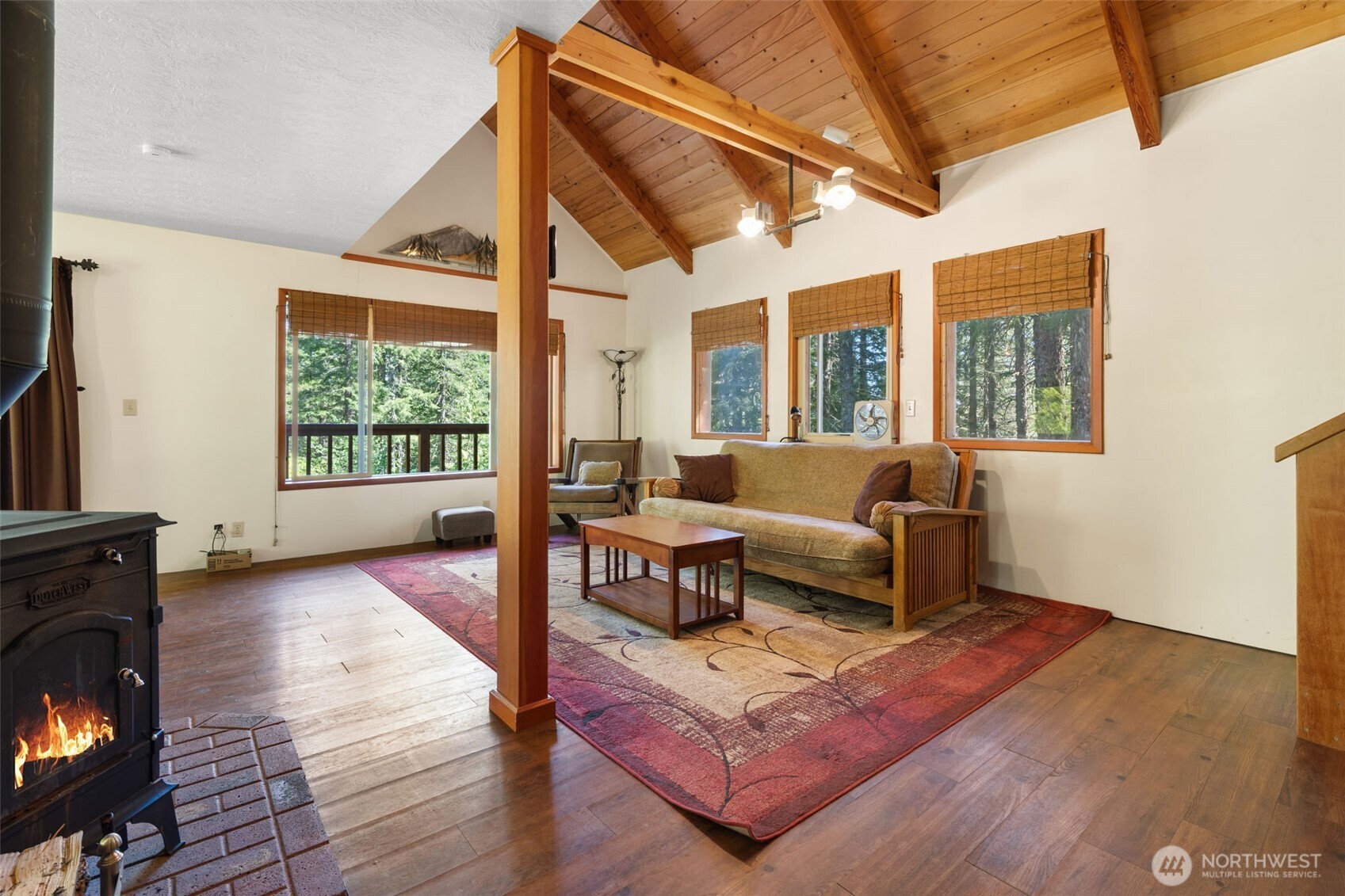 2500 4 Peaks Drive , Cougar, WA 98616