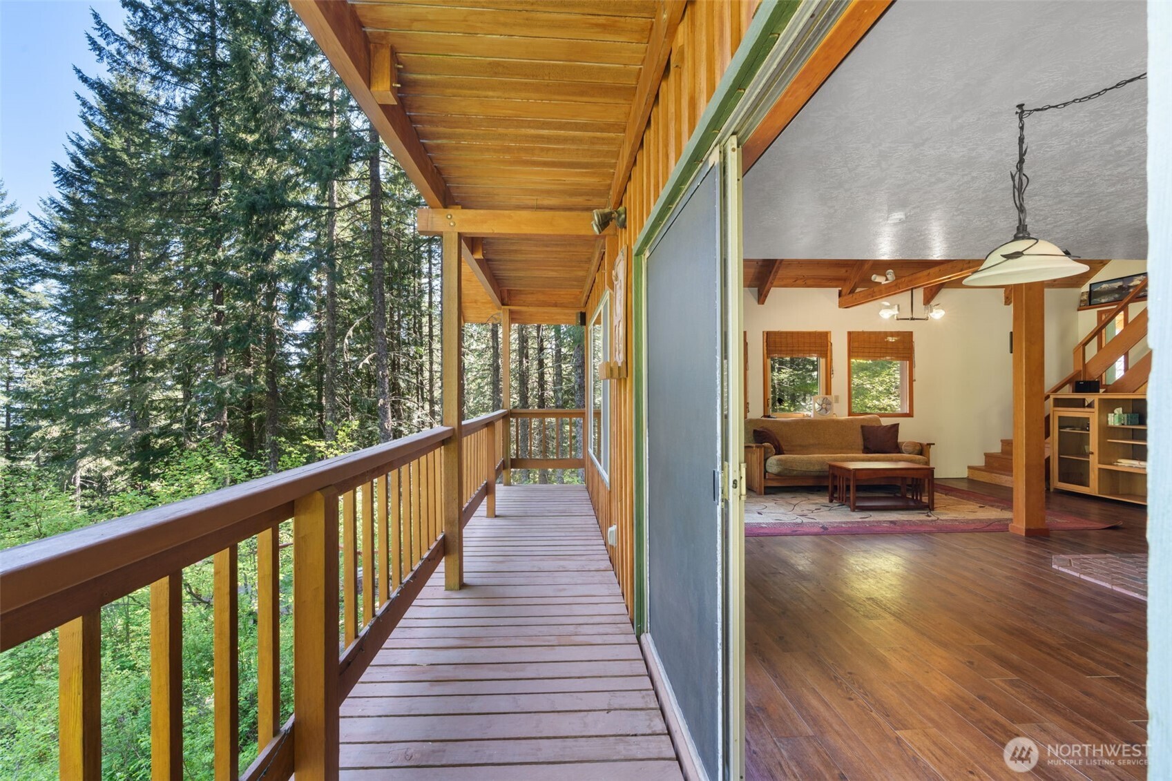 2500 4 Peaks Drive , Cougar, WA 98616