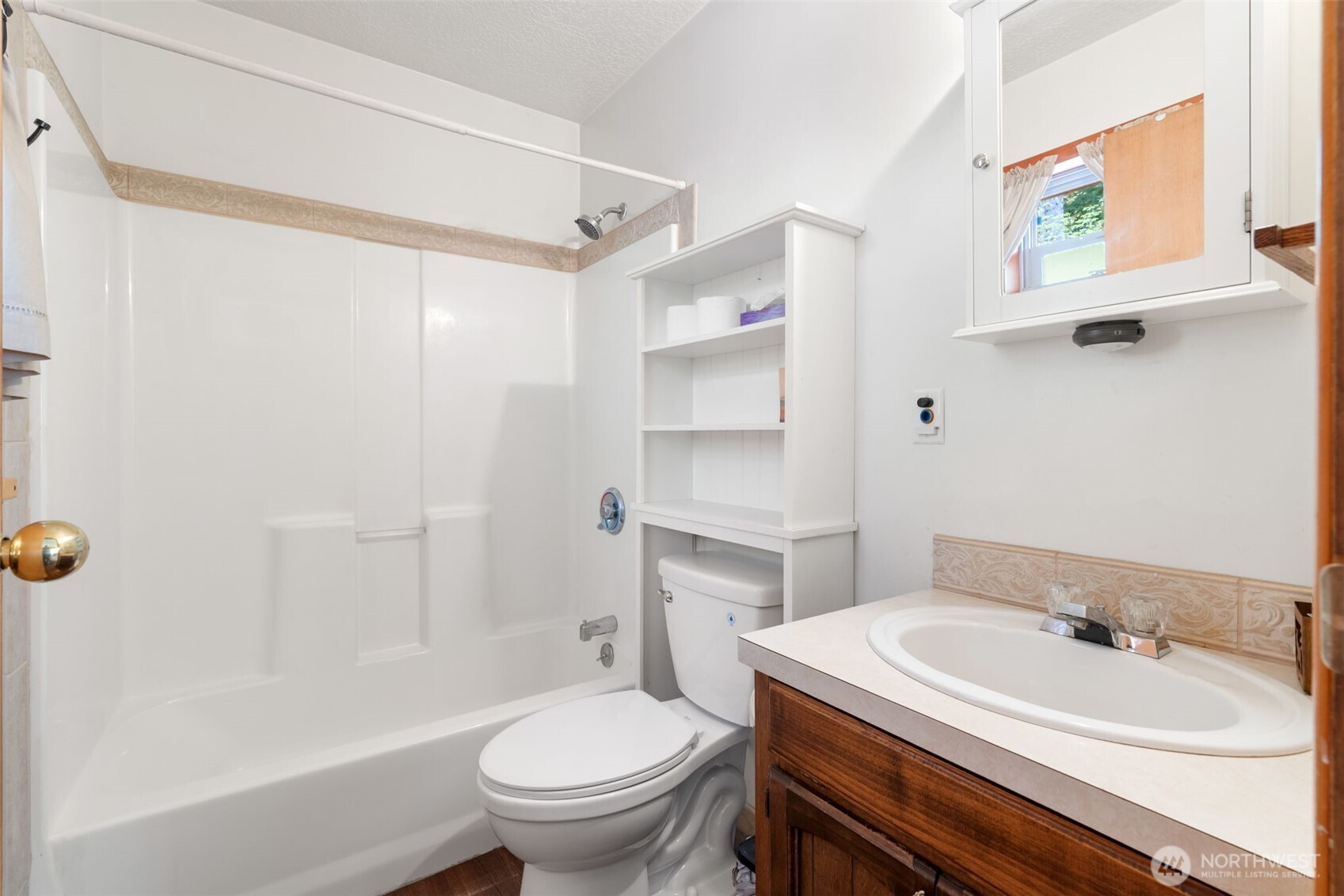 2500 4 Peaks Drive , Cougar, WA 98616
