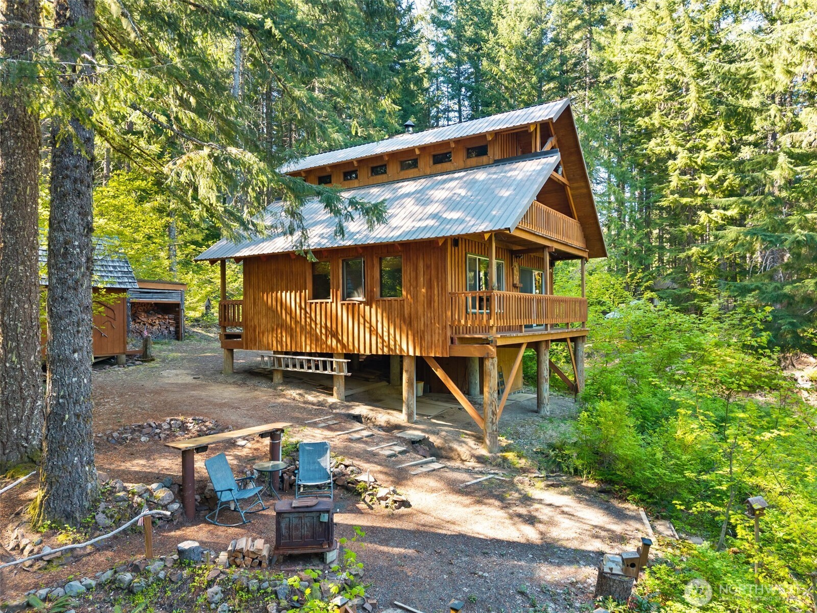 2500 4 Peaks Drive , Cougar, WA 98616
