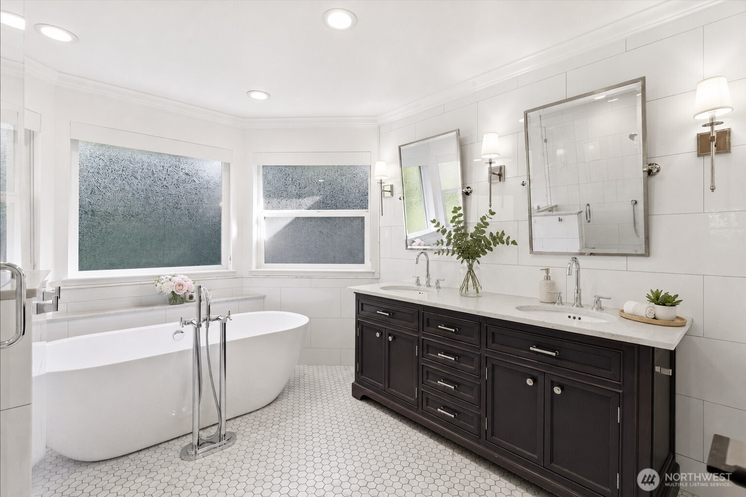 12217 NE 100th Street , Kirkland, WA 98033