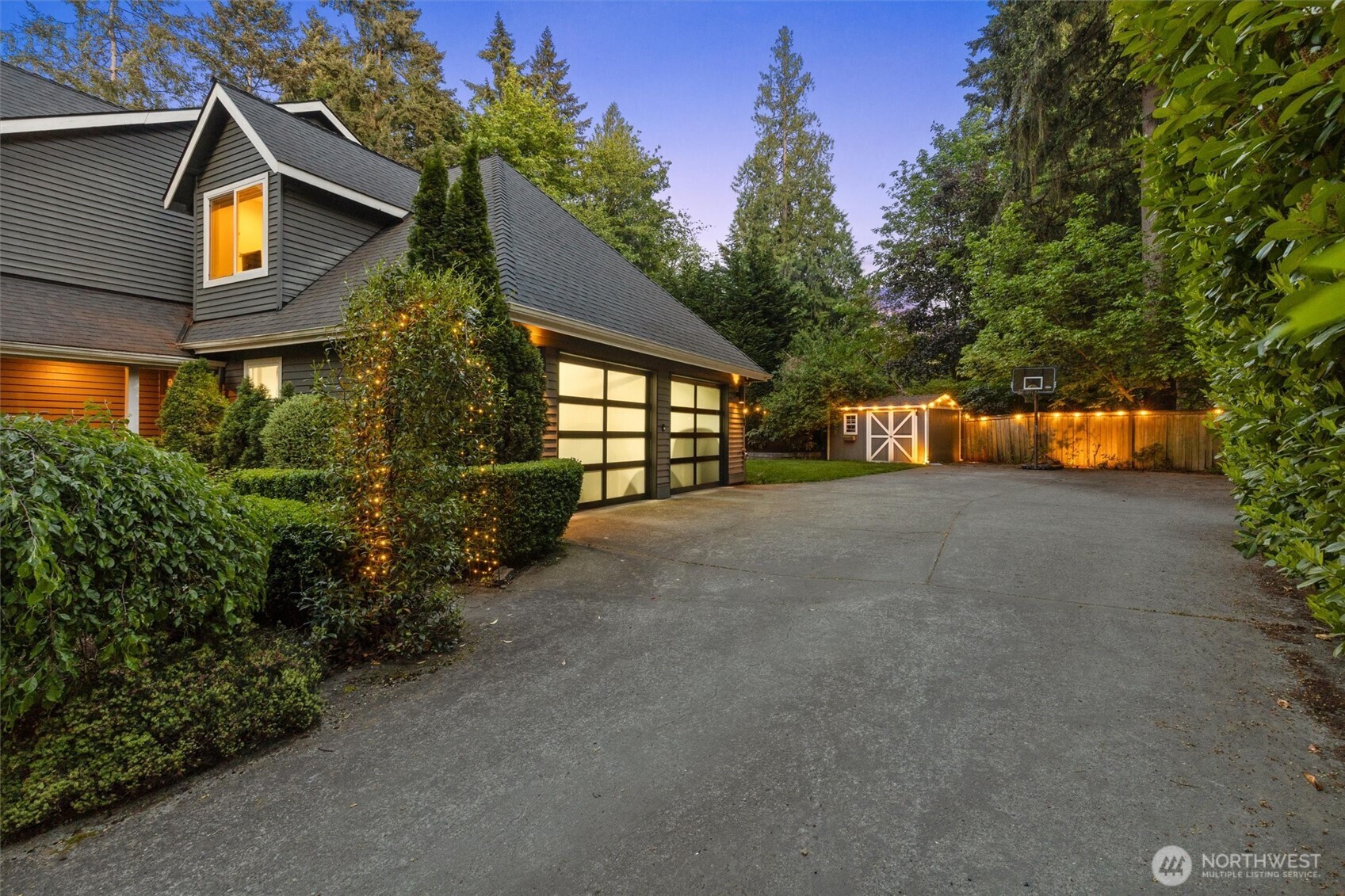 12217 NE 100th Street , Kirkland, WA 98033