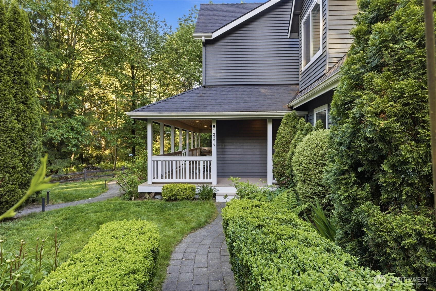 12217 NE 100th Street , Kirkland, WA 98033