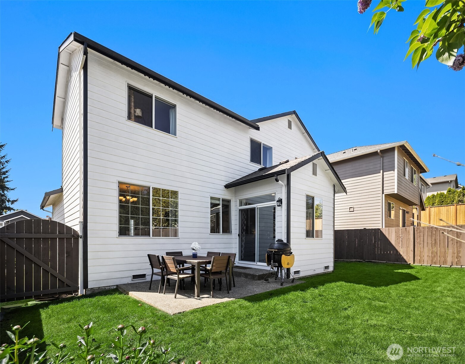827 180th Street SW, Lynnwood, WA 98037