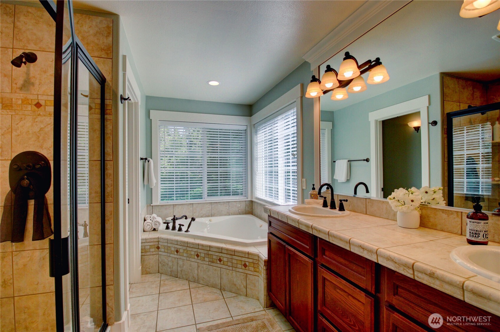 18033 3rd Avenue NE, Arlington, WA 98223