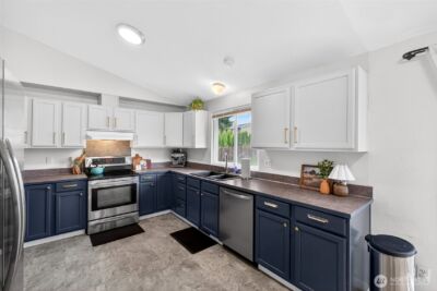 15619 Parkview Drive SE, Yelm, WA 98597 - Photo 9