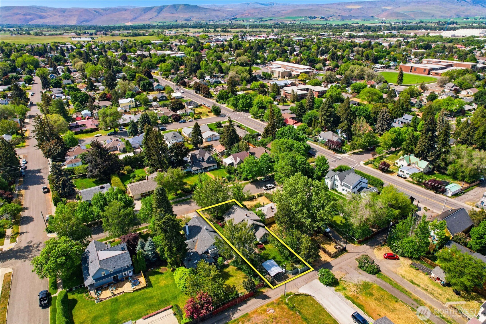 809 E 2nd Avenue , Ellensburg, WA 98926