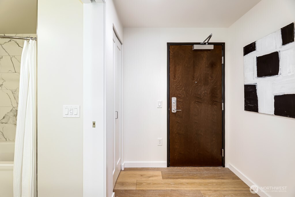 450 S Main Street #416, Seattle, WA 98104