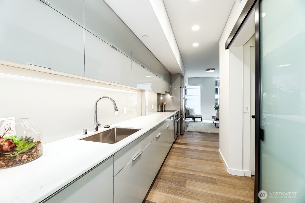 450 S Main Street #416, Seattle, WA 98104