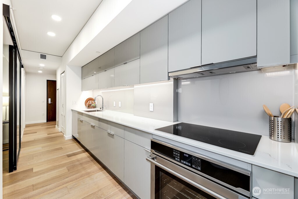 450 S Main Street #416, Seattle, WA 98104