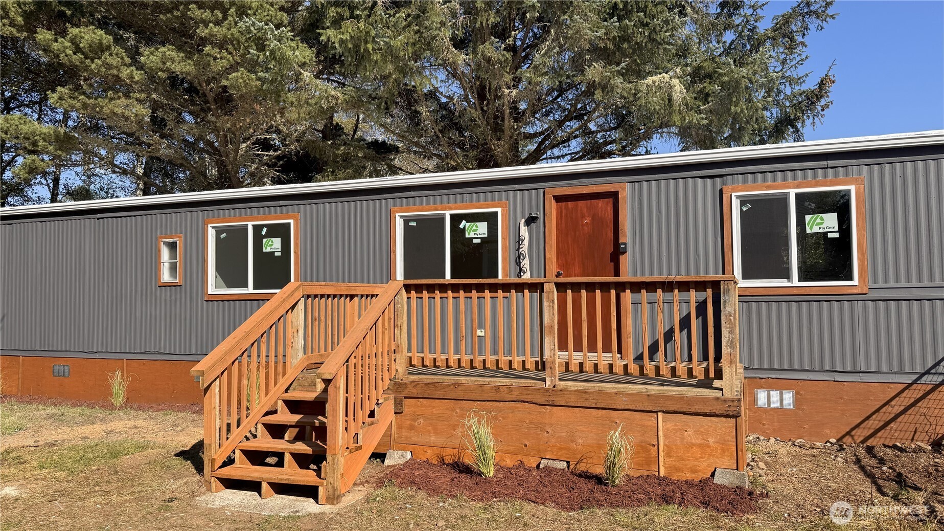 206 E Rain Street NE, Ocean Shores, WA 98569