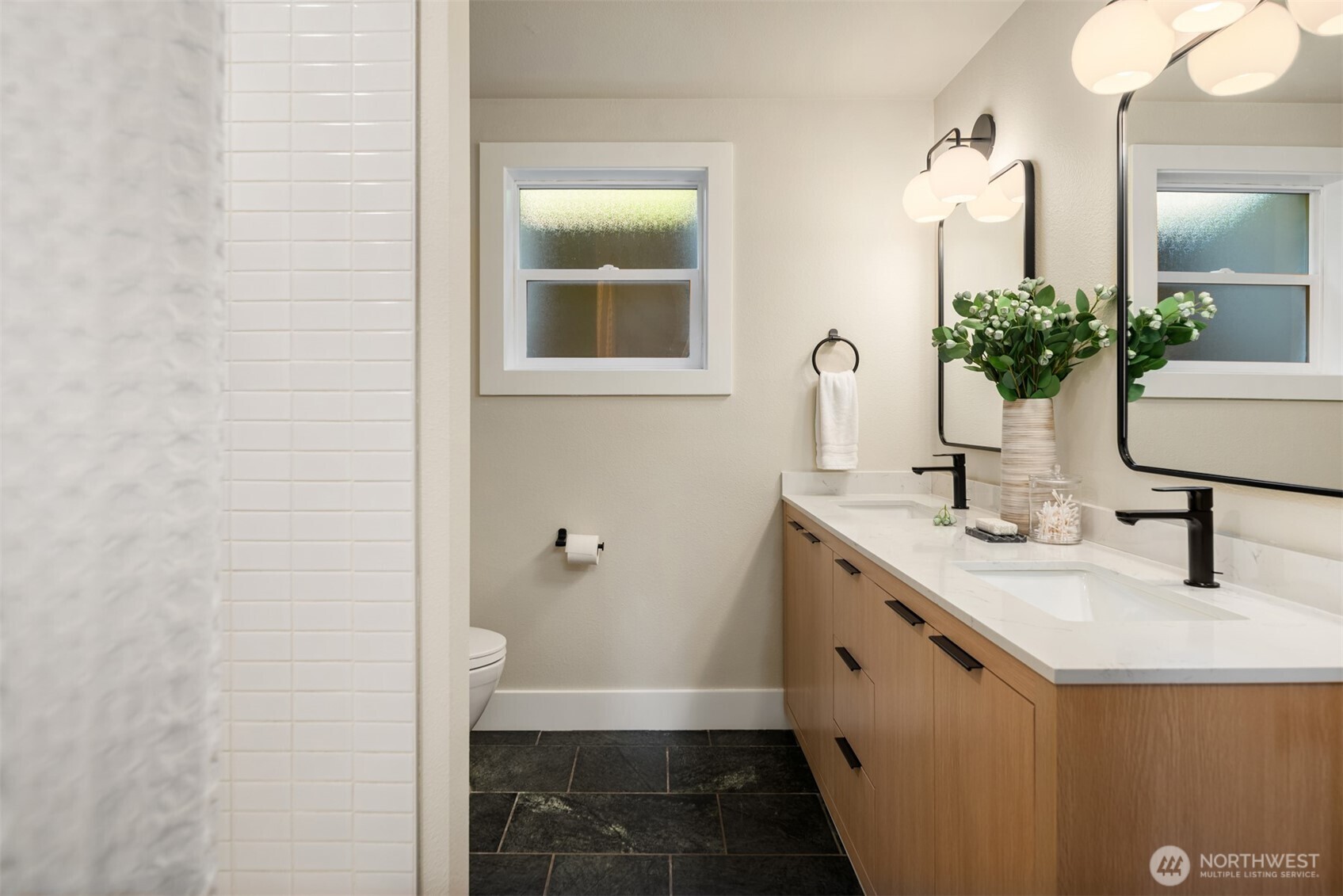 3532 NW 67th Street , Seattle, WA 98117