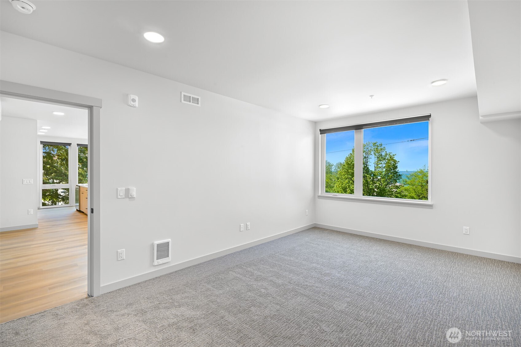 820 N State Street #412, Bellingham, WA 98225