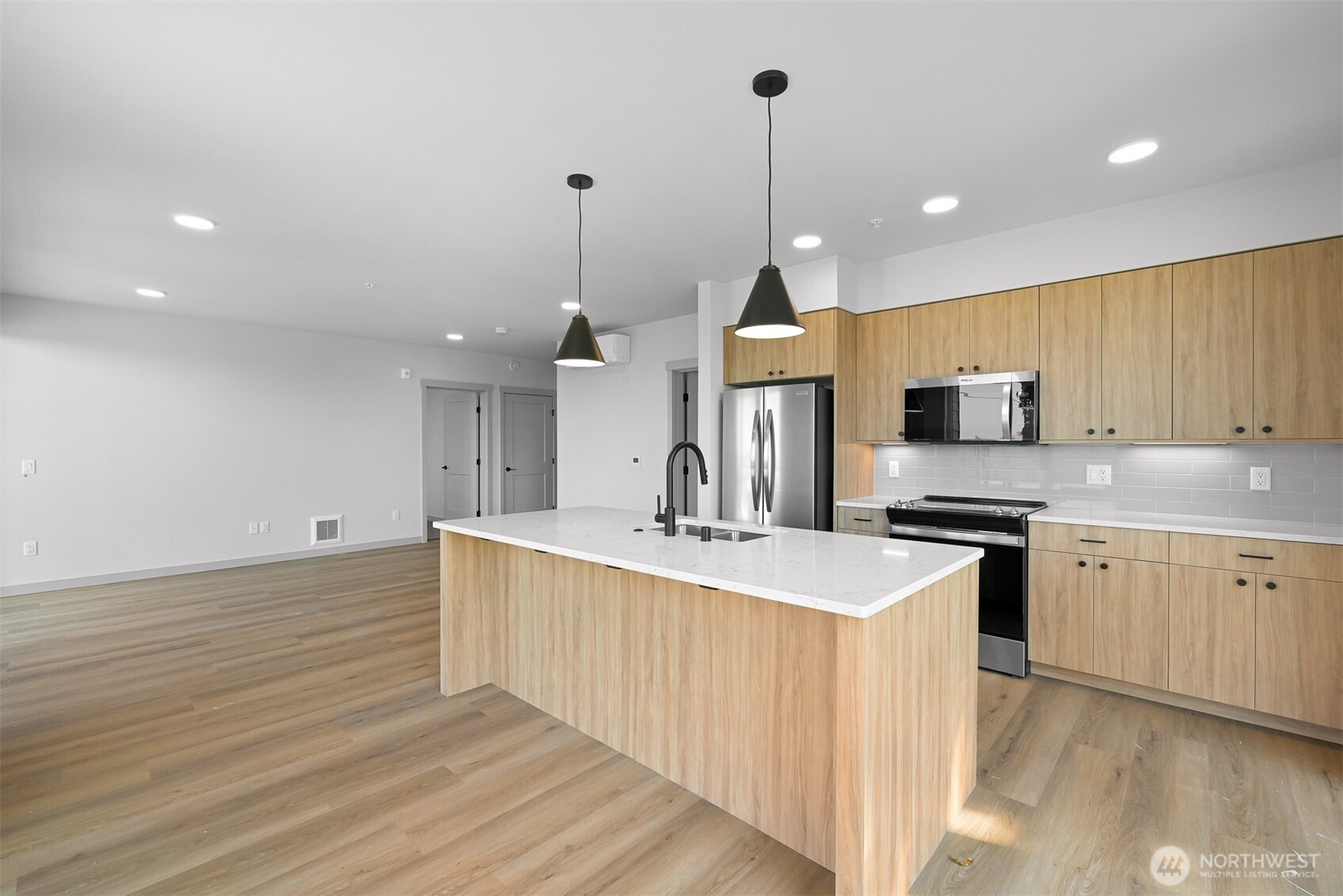 820 N State Street #412, Bellingham, WA 98225