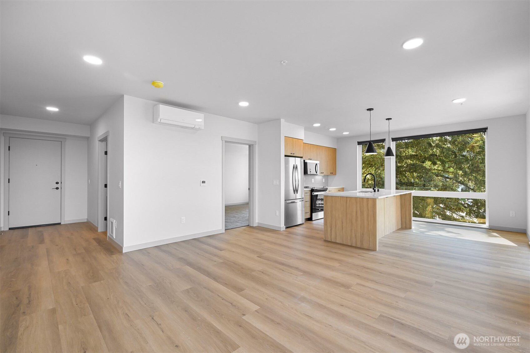 820 N State Street #412, Bellingham, WA 98225