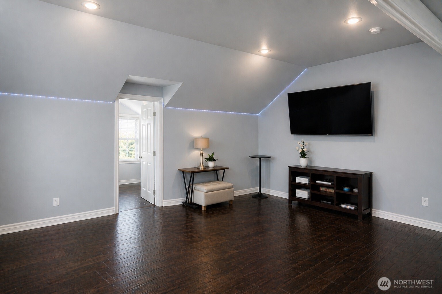 1750 Pointe Woodworth Drive NE, Tacoma, WA 98422