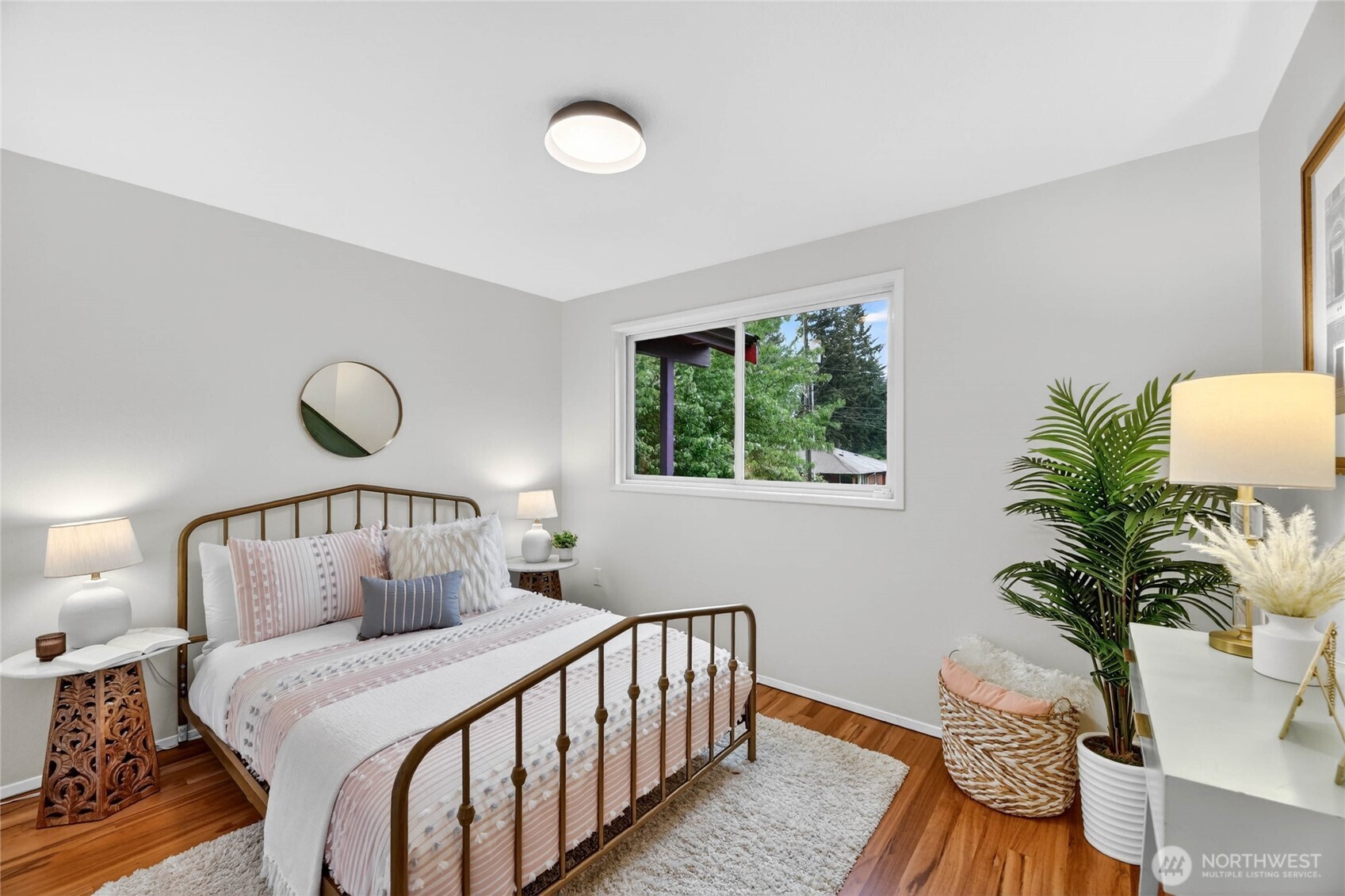 7511 43rd Avenue NE, Seattle, WA 98115