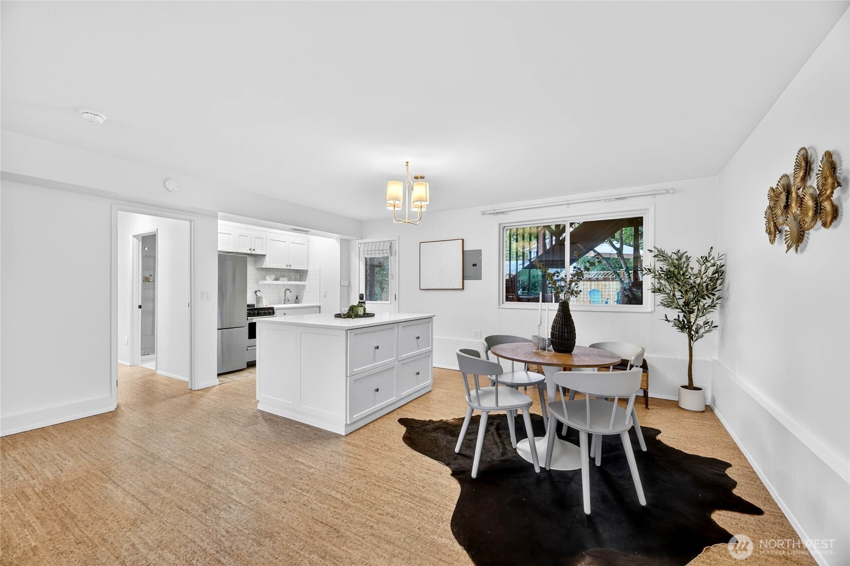 7511 43rd Avenue NE, Seattle, WA 98115