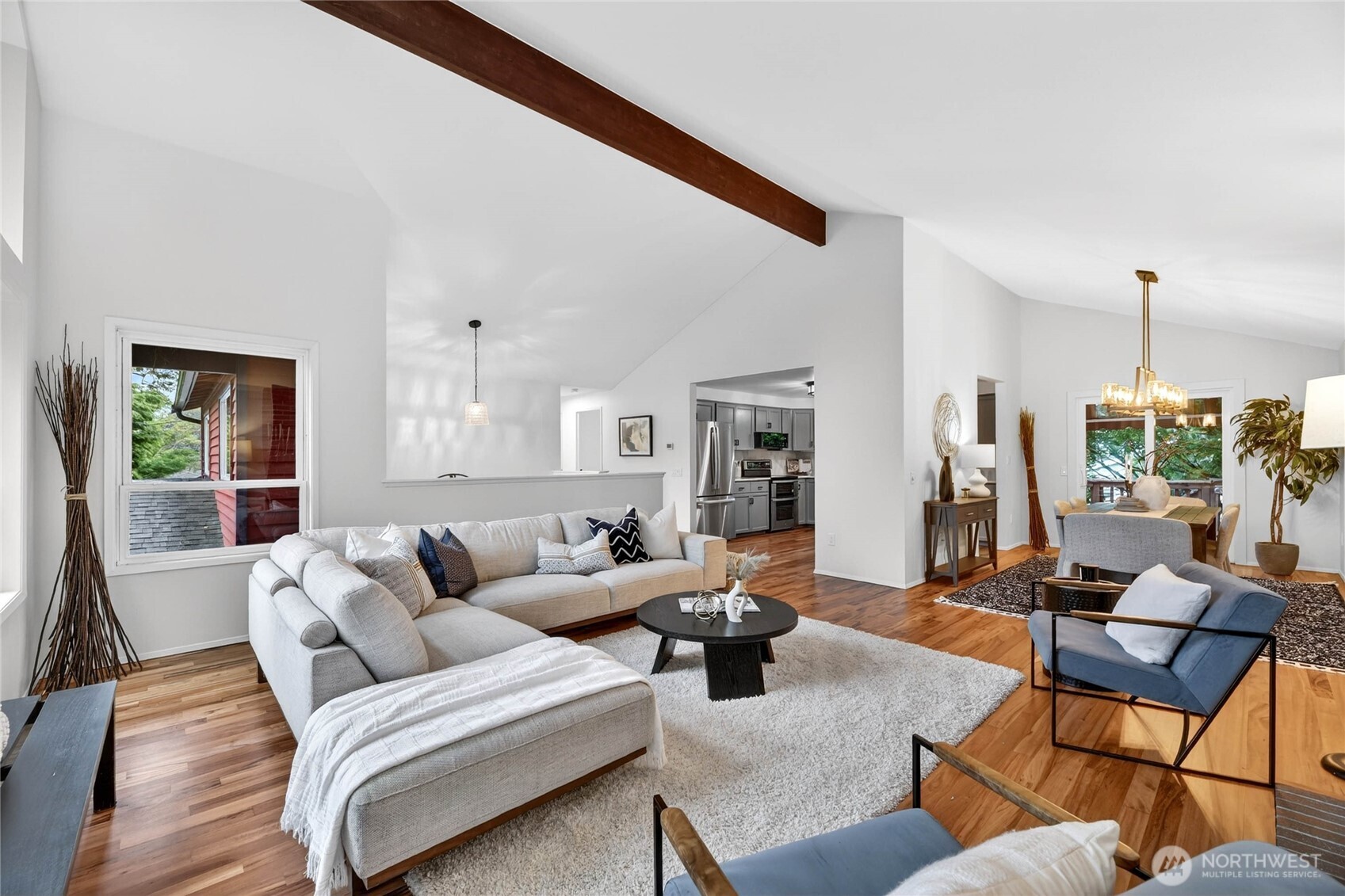 7511 43rd Avenue NE, Seattle, WA 98115