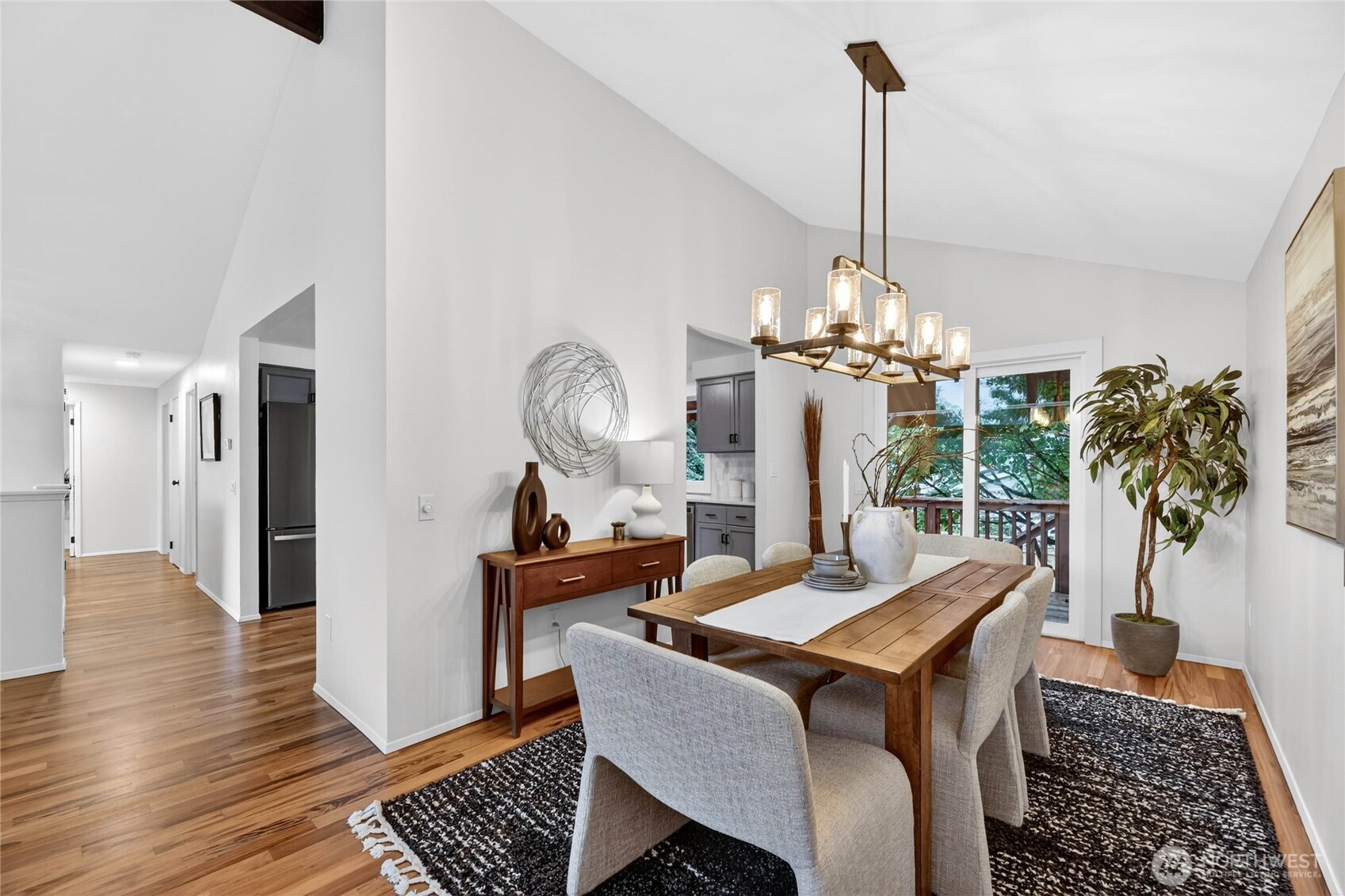 7511 43rd Avenue NE, Seattle, WA 98115
