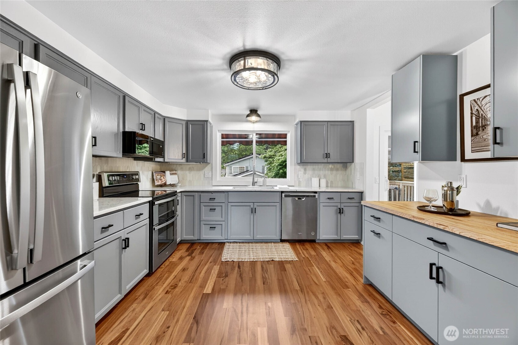 7511 43rd Avenue NE, Seattle, WA 98115