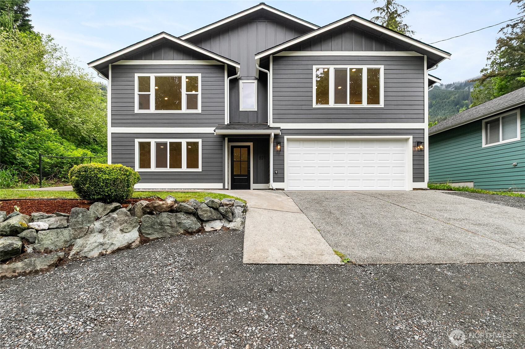 521 Rainbow Drive , Sedro Woolley, WA 98284