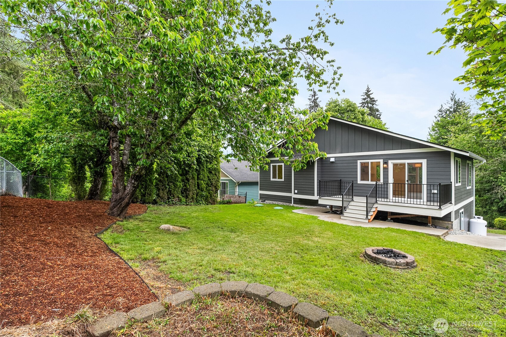 521 Rainbow Drive , Sedro Woolley, WA 98284