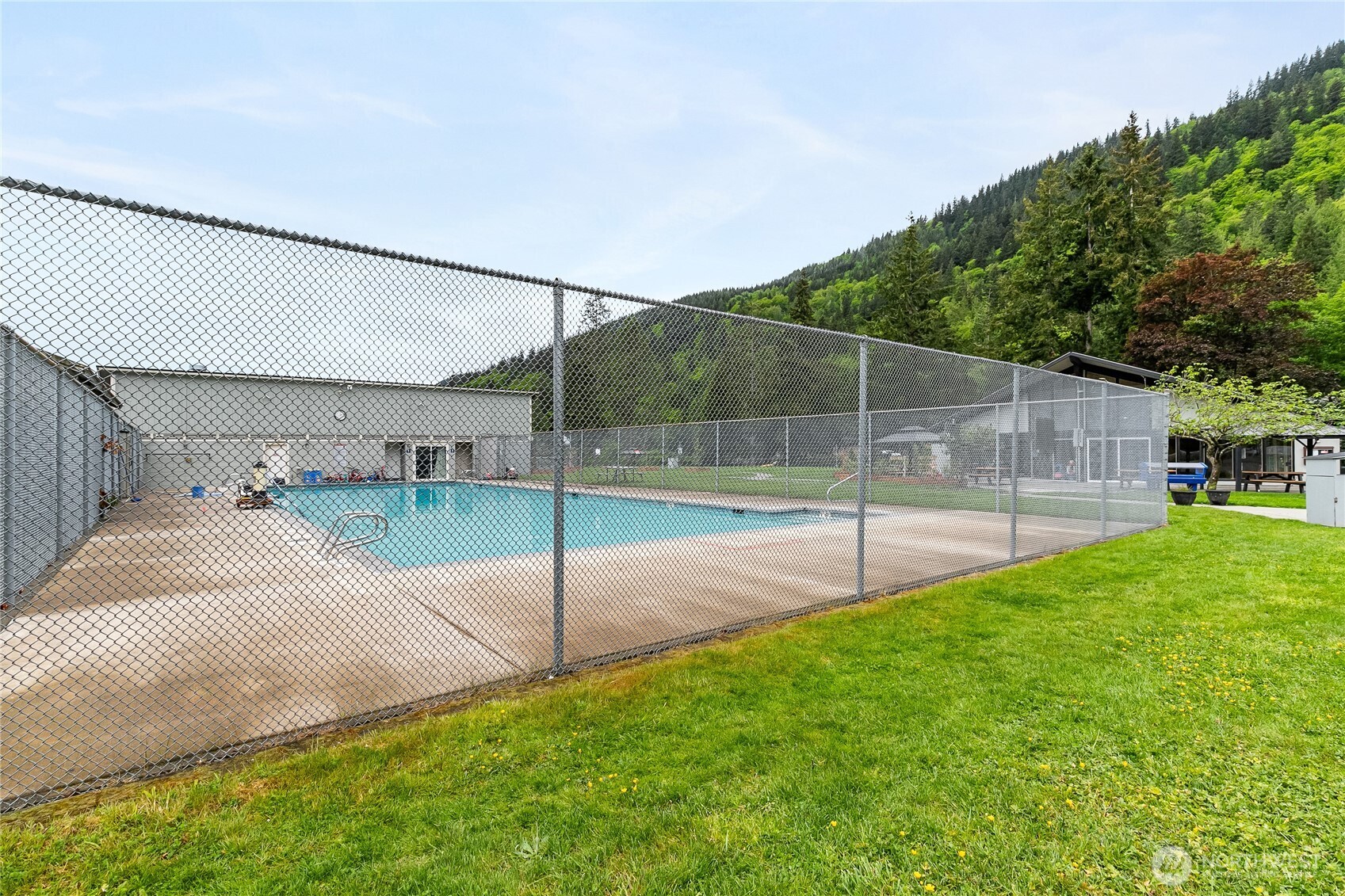 521 Rainbow Drive , Sedro Woolley, WA 98284