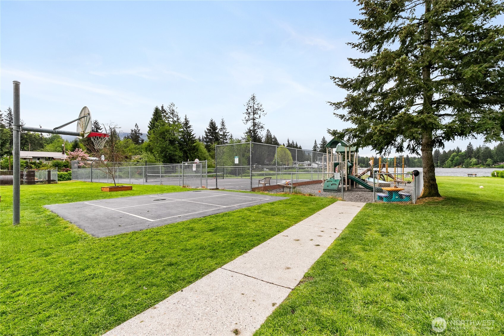 521 Rainbow Drive , Sedro Woolley, WA 98284