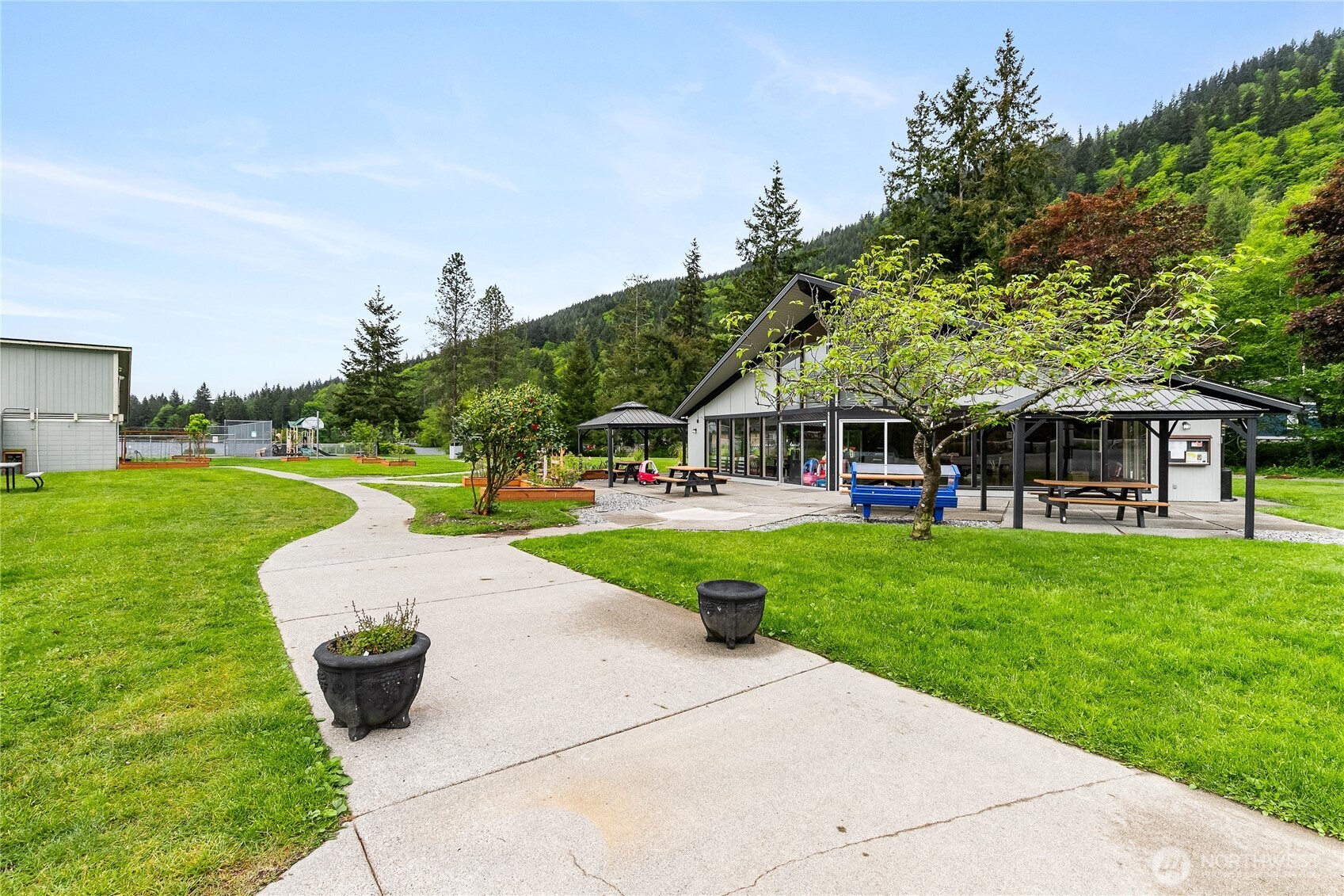 521 Rainbow Drive , Sedro Woolley, WA 98284
