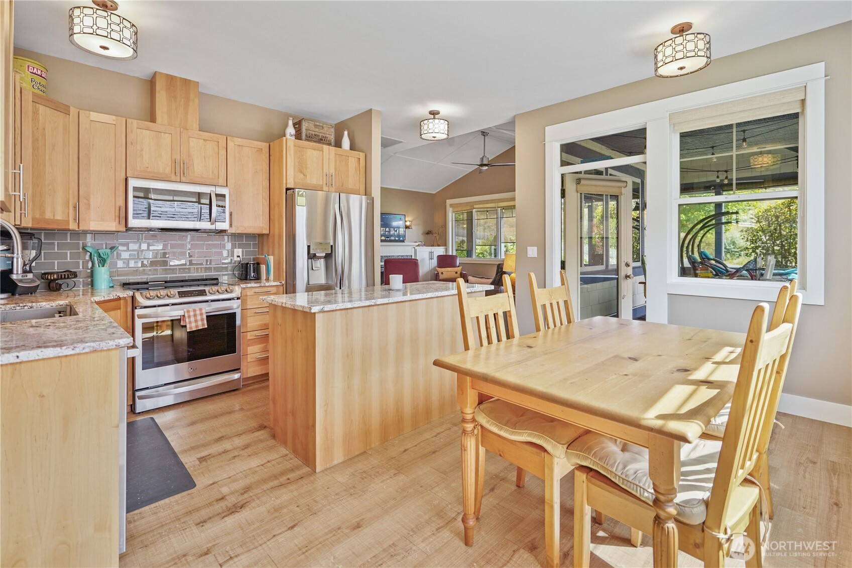 102 Firerock Lane , Oroville, WA 98844