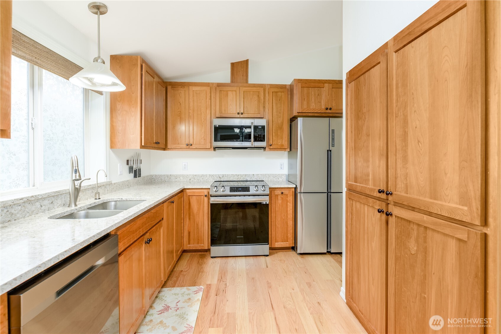 314 W Columbus Avenue , Port Angeles, WA 98362