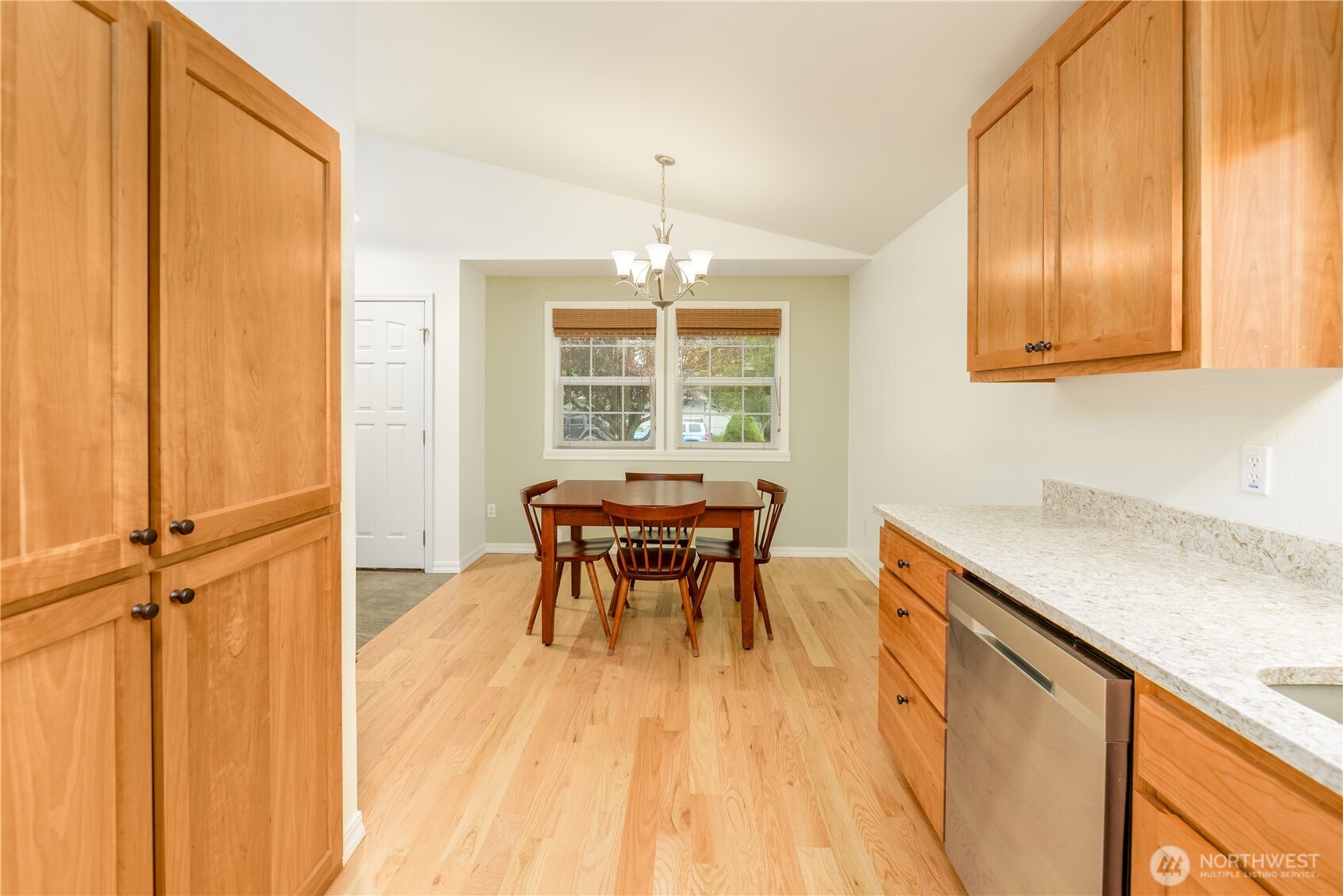 314 W Columbus Avenue , Port Angeles, WA 98362