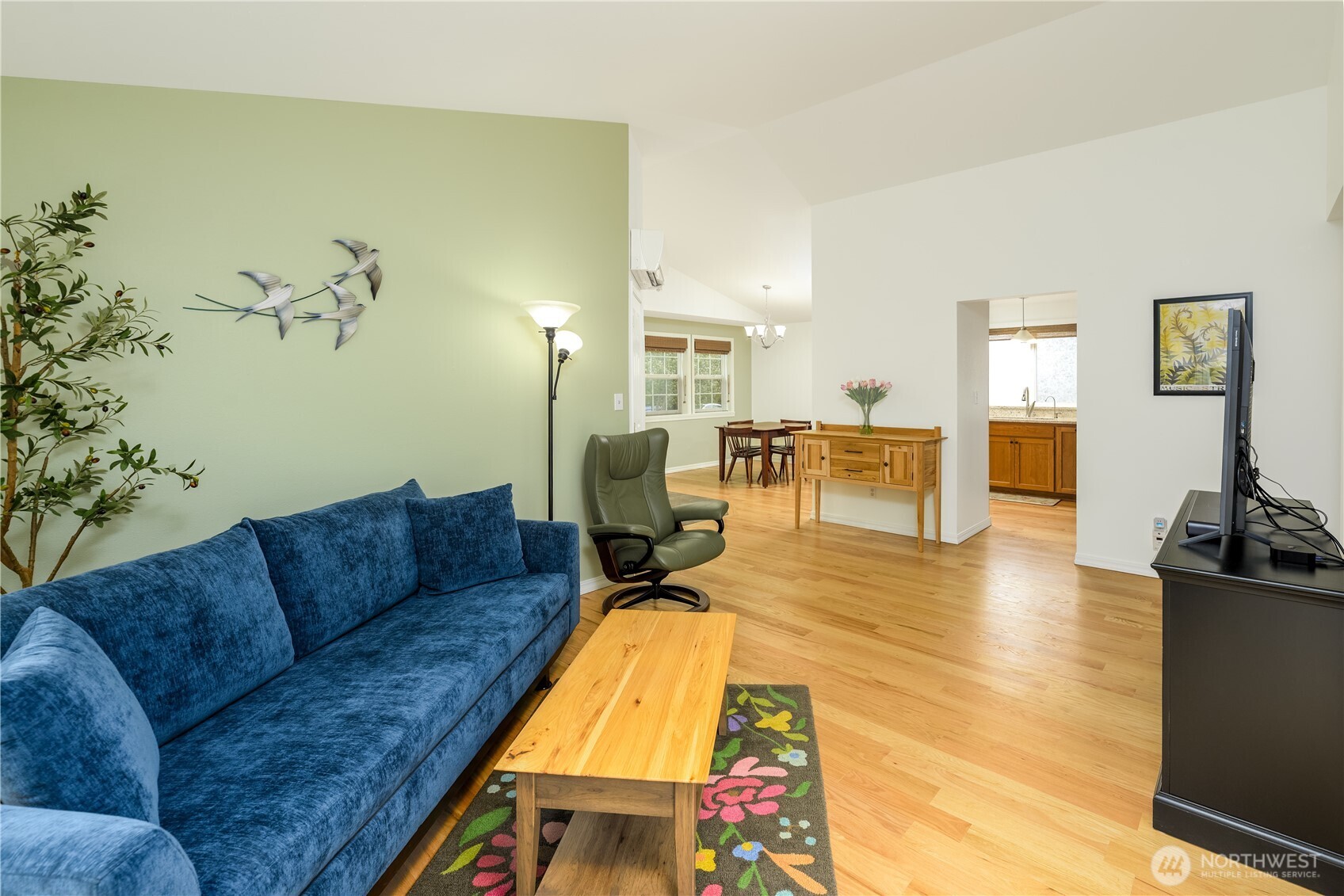 314 W Columbus Avenue , Port Angeles, WA 98362