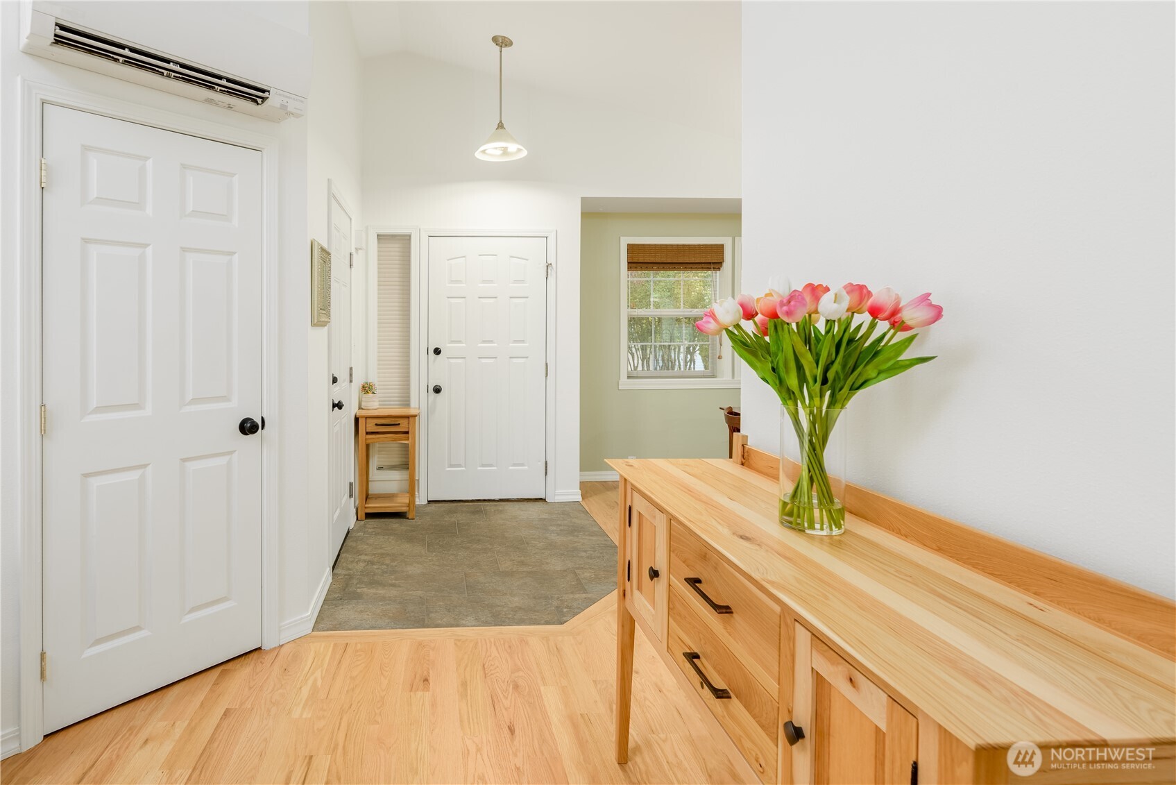 314 W Columbus Avenue , Port Angeles, WA 98362