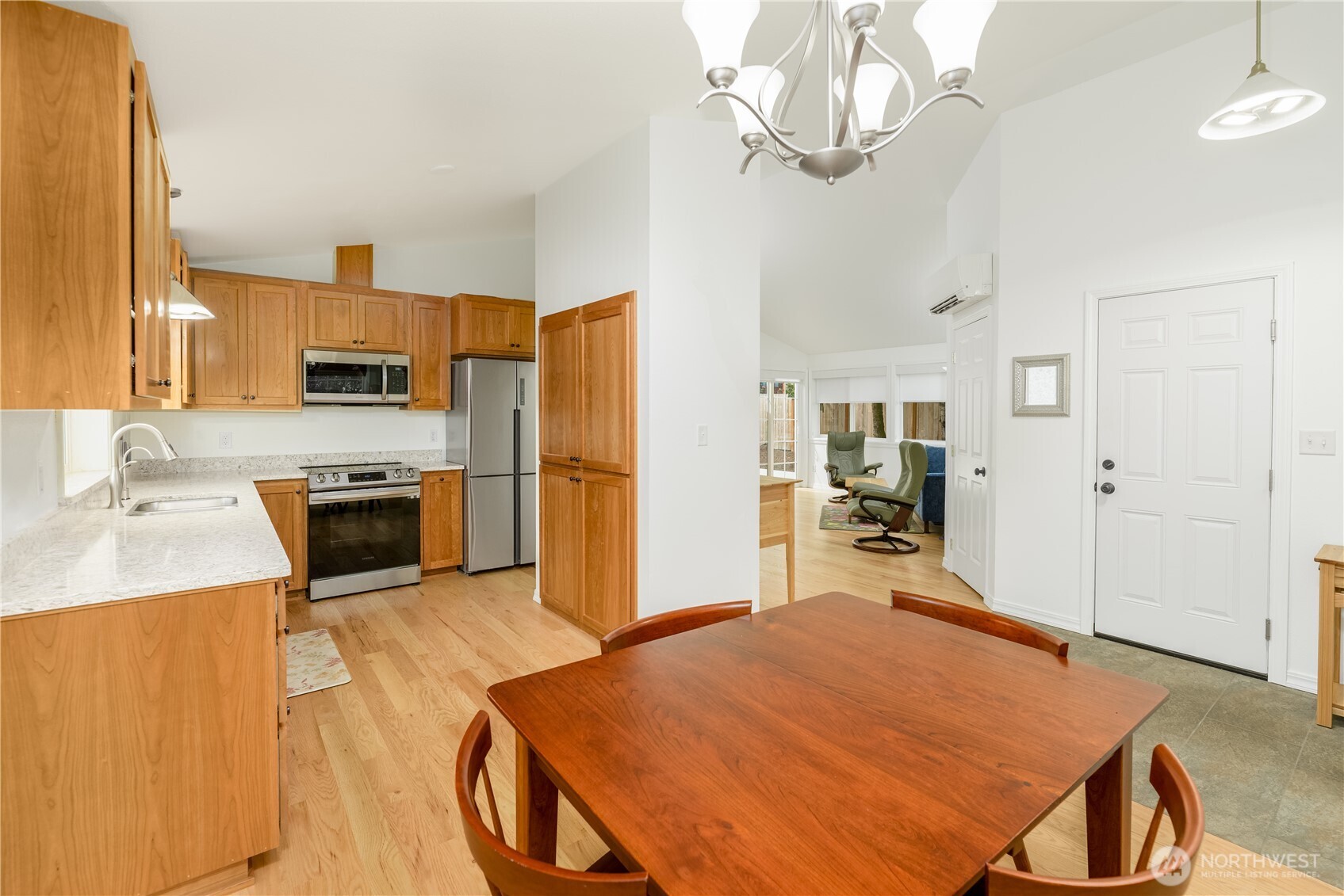 314 W Columbus Avenue , Port Angeles, WA 98362
