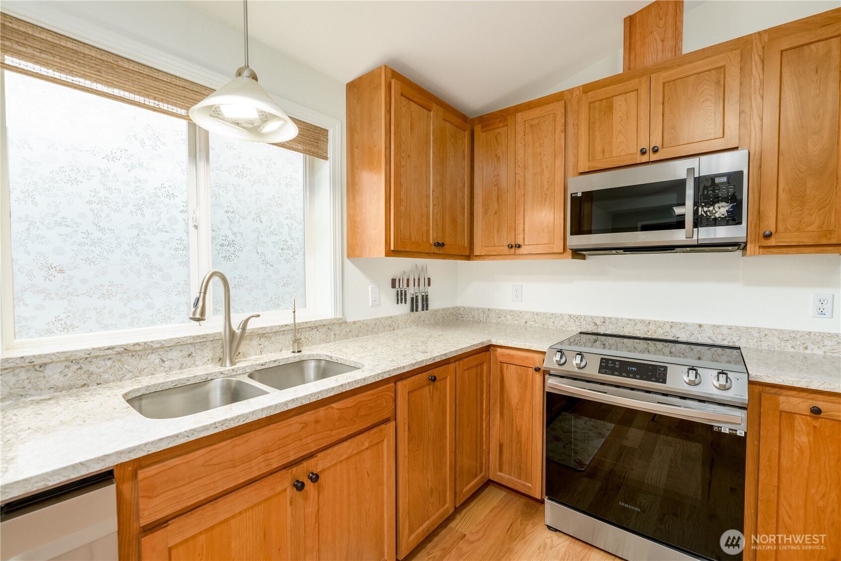314 W Columbus Avenue , Port Angeles, WA 98362