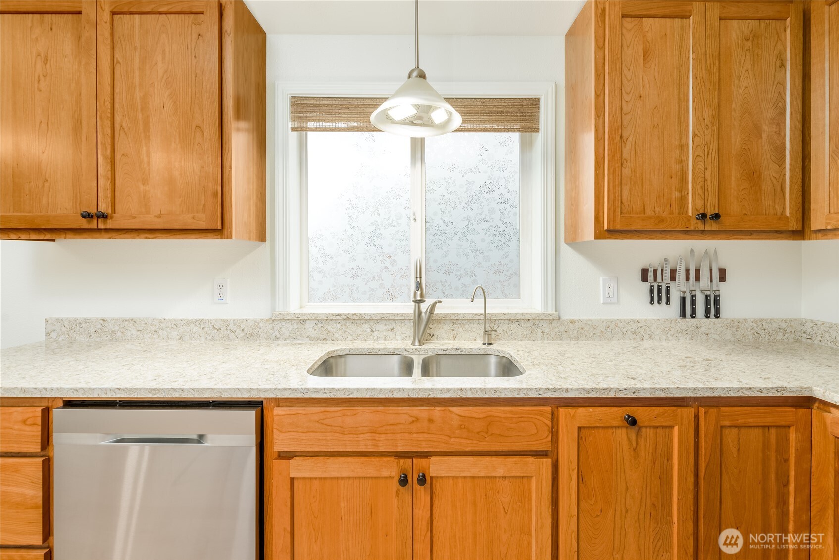 314 W Columbus Avenue , Port Angeles, WA 98362