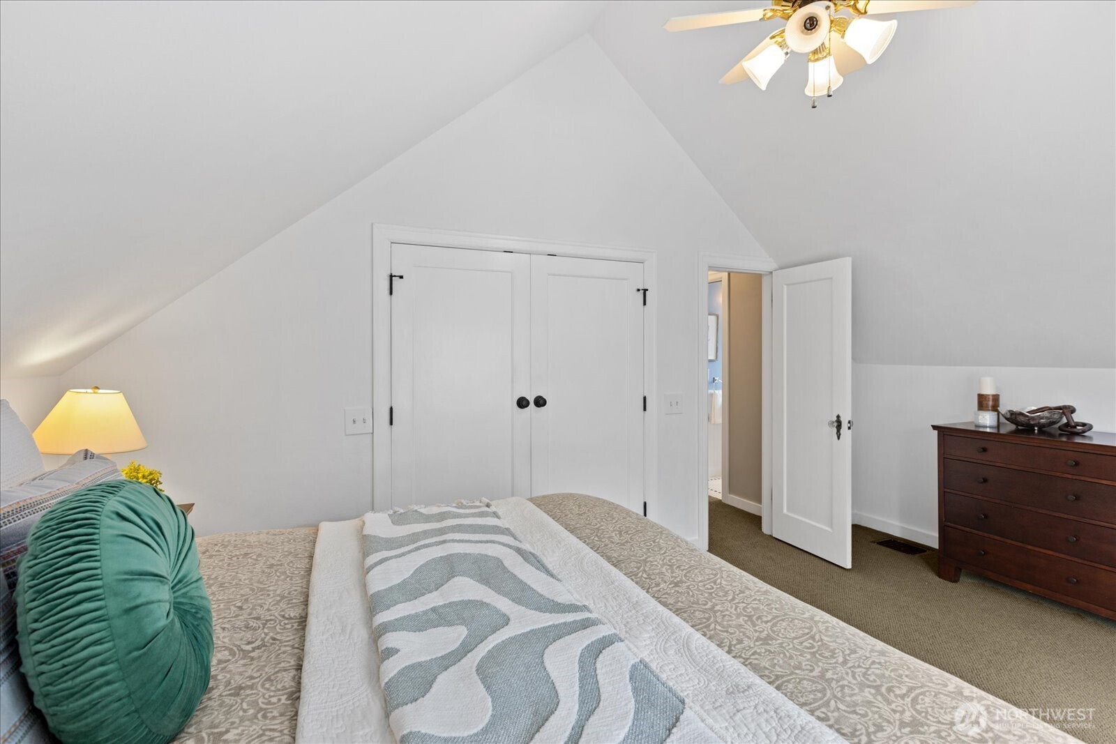 1020 NE 100th Street #1, Seattle, WA 98125