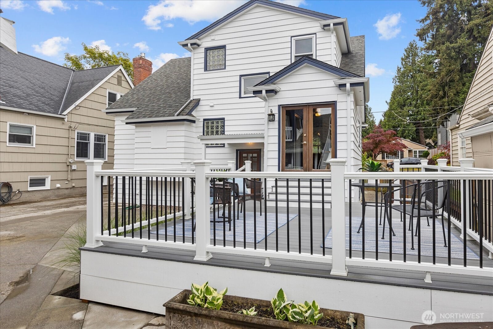 1020 NE 100th Street #1, Seattle, WA 98125