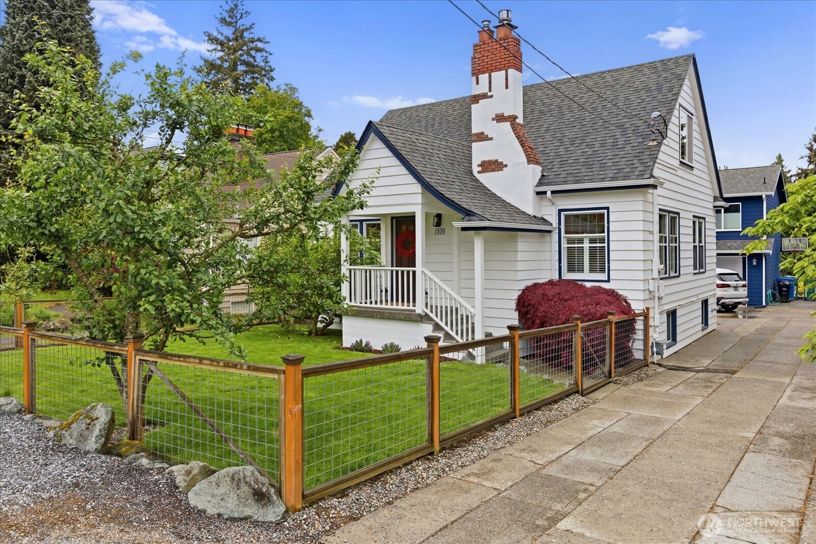 1020 NE 100th Street #1, Seattle, WA 98125