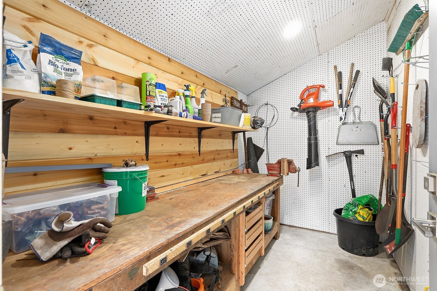 19563 38th Avenue NE, Lake Forest Park, WA 98155