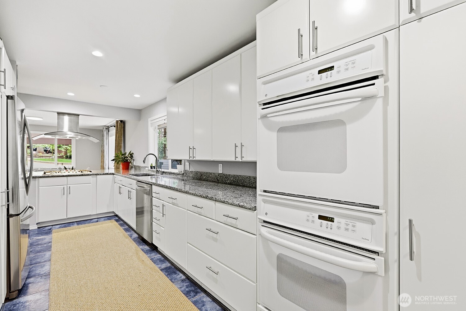 19563 38th Avenue NE, Lake Forest Park, WA 98155