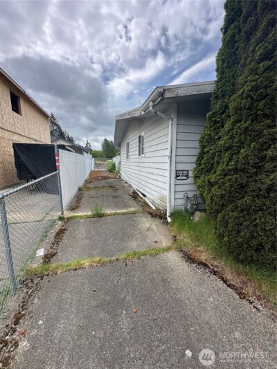 6712 27th Street W, University Place, WA 98466 - Photo 5